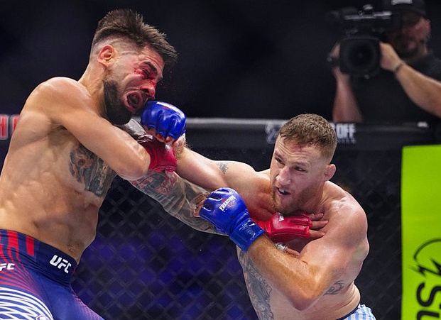 Топурия избежал перелома глазницы в бою с Гейджи на турнире UFC