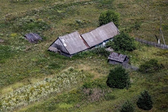 Гражданин, лишенный собственности на имущество, но честно, открыто и неизменно обладающий им в качестве своего собственного в течение 15 лет, приобретает право на собственность.