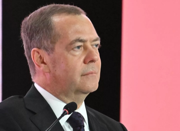 Медведев: бандеровская «Украина» плевать хотела на международные суды